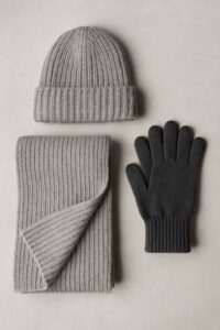 اکسسوری زمستانه: شال، کلاه و دستکش